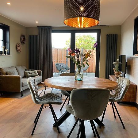 De Heerlykheid Wemeldinge, Vlak Bij Strand En Bos, Ruime Vakantiewoning Met Eigen Patio In De Karakteristieke Dorpsstraat Экстерьер фото