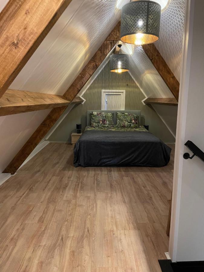 De Heerlykheid Wemeldinge, Vlak Bij Strand En Bos, Ruime Vakantiewoning Met Eigen Patio In De Karakteristieke Dorpsstraat Экстерьер фото