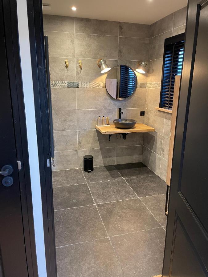De Heerlykheid Wemeldinge, Vlak Bij Strand En Bos, Ruime Vakantiewoning Met Eigen Patio In De Karakteristieke Dorpsstraat Экстерьер фото